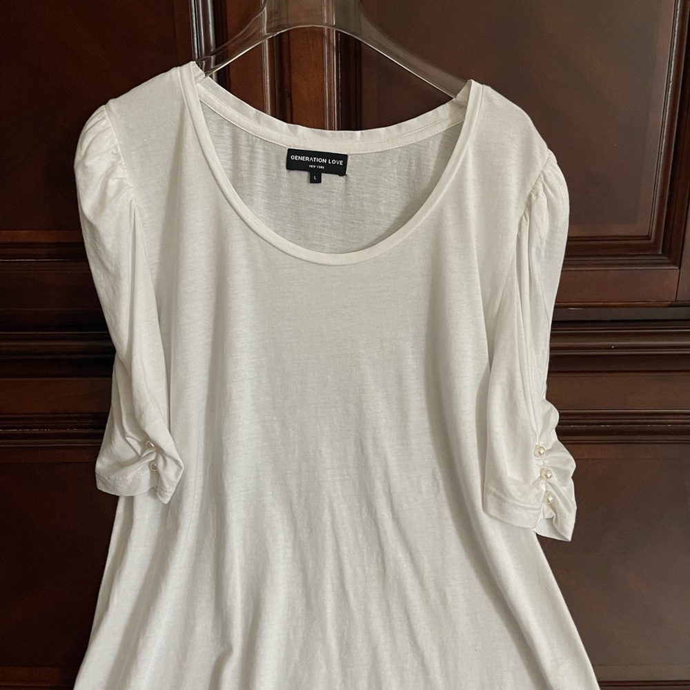 Generation Love Giana T-shirt with pearl sleeves in size Large